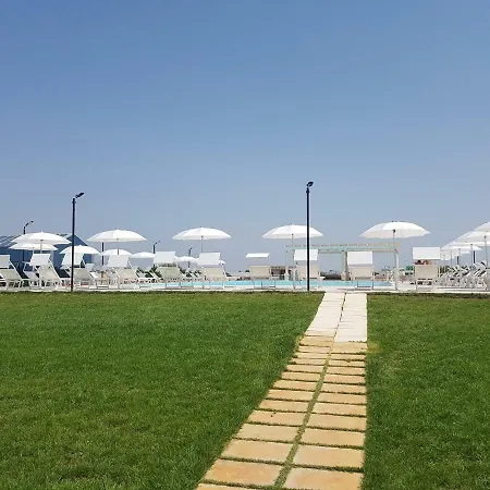 Tenuta Casine Vittorio *